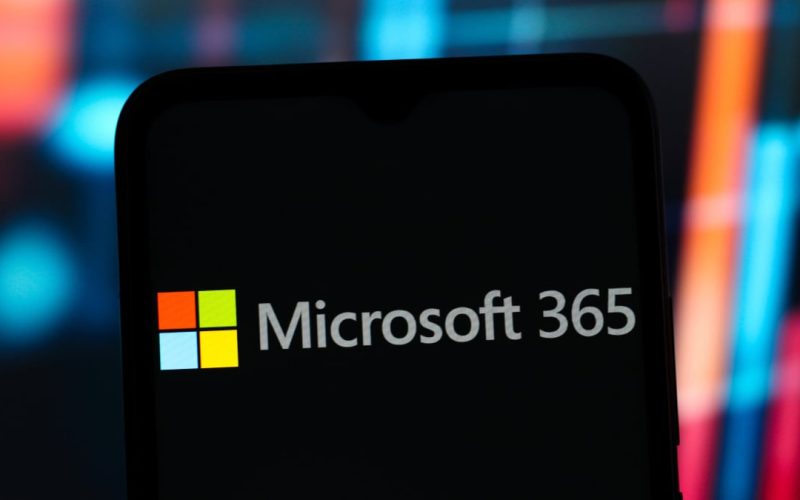 did-microsoft-go-down?-the-ms-365,-teams,-outlook,-and-azure-outage-explained.