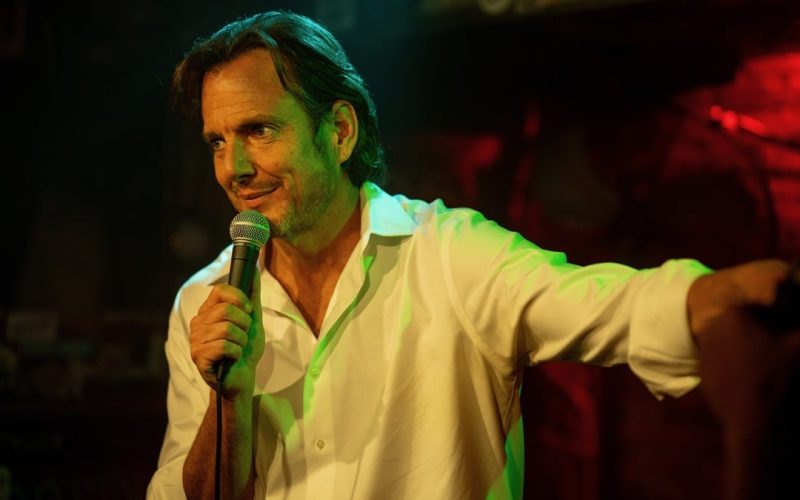is-this-thing-on?-review:-will-arnett-and-bradley-cooper-flop-on-stand-up-comedy