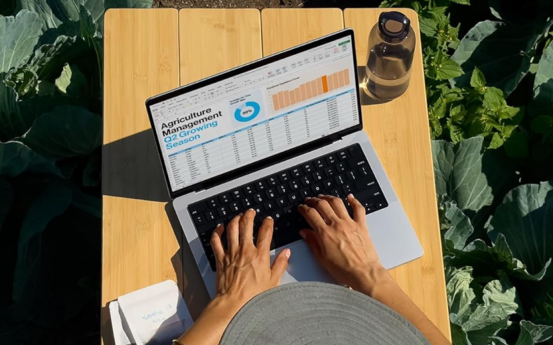 get-the-macbook-pro-with-m4-chip-for-$200-off-ahead-of-the-new-macbook-drop