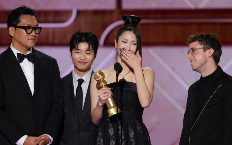 kpop-demon-hunters-wins-best-song-at-golden-globes,-ejae-gives-moving-speech