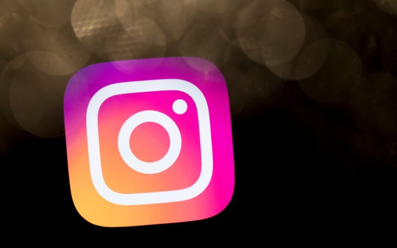 instagram-denies-data-breach:-so-whats-up-with-those-sketchy-change-password-emails?